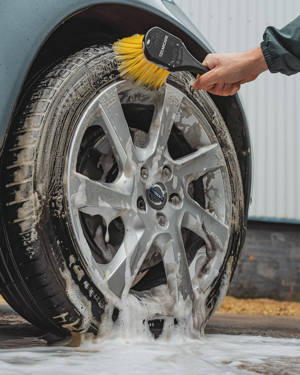 EZ Tyre Brush